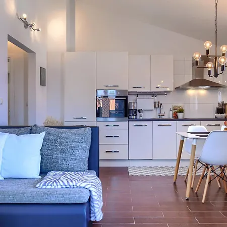 Vanessa By Interhome * Umag